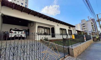 Casa Comercial Localização Privilegiada no Bairro Itoupava Seca