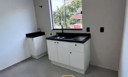 Apartamento novo com 1 dormitório no bairro água verde