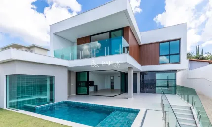 Casa 4 suítes Cond Granville 560 de área construída