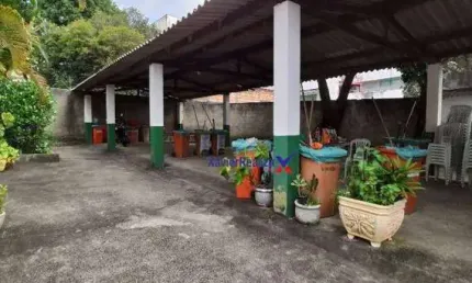 OPORTUNIDADE PARA INVESTIDOR – CASA À VENDA NO CENTRO