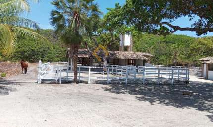Fazenda para Venda em Beberibe, Praia das Fontes, 2 dormitórios, 2 suítes, 1 banheiro