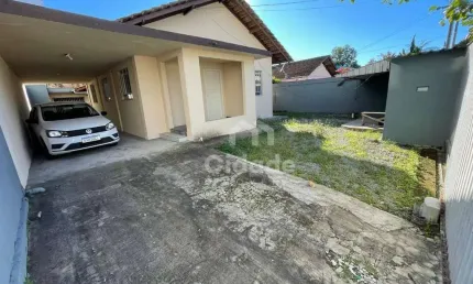Casa com 3 dormitórios para alugar, 225 m² por R$ 3.800,00/mês - Centro - Jaraguá do Sul/SC