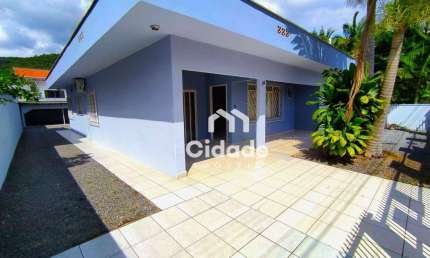 Casa com 4 dormitórios para alugar, 200 m² por R$ 4.000,00/mês - Vila Nova - Jaraguá do Sul/SC