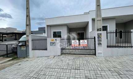 Casa com 2 dormitórios para alugar, 67 m² por R$ 1.780,00/mês - Jaraguá 99 - Jaraguá do Sul/SC