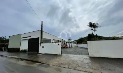 Casa com 2 dormitórios para alugar, 8089 m² por R$ 2.500,00/mês - Ilha da Figueira - Jaraguá do Sul/SC