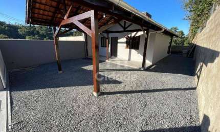 Casa com 2 dormitórios para alugar, 80 m² por R$ 2.000,00/mês - Tifa Martins - Jaraguá do Sul/SC