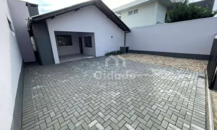 Casa com 4 dormitórios para alugar, 132 m² por R$ 3.900/mês - Vila Nova - Jaraguá do Sul/SC