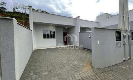 Casa com 2 dormitórios para alugar, 68 m² por R$ 1.650,00/mês - Santo Antônio - Jaraguá do Sul/SC