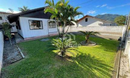 Casa com 4 dormitórios, 297 m² - venda por R$ 720.000,00 ou aluguel por R$ 3.000,00/mês - Água Verde - Jaraguá do Sul/SC