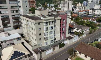 Apartamento com 2 dormitórios para alugar, 78 m² por R$ 3.500,00/mês - Centro - Jaraguá do Sul/SC