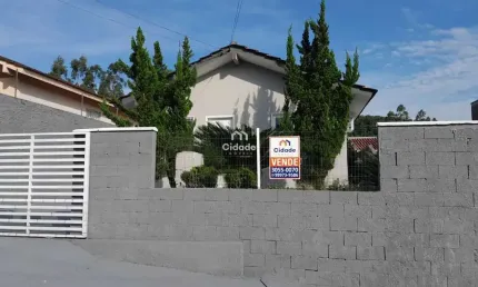 Casa com 3 quartos à venda na francisco dutra, 460, amizade, jaraguá do sul por r$ 400.000