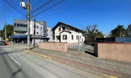 Casa com 2 dormitórios para alugar, 150 m² por R$ 3.200,00/mês - Czerniewicz - Jaraguá do Sul/SC