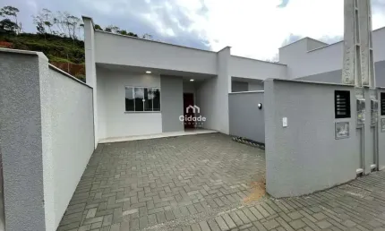 Casa com 2 quartos para alugar na Maximino Beber, 987, Santo Antônio, Jaraguá do Sul por R$ 1.650