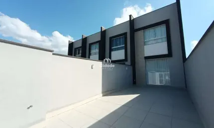 Casa com 3 quartos para alugar na Érico Negherbon, 130, Chico de Paulo, Jaraguá do Sul por R$ 3.100