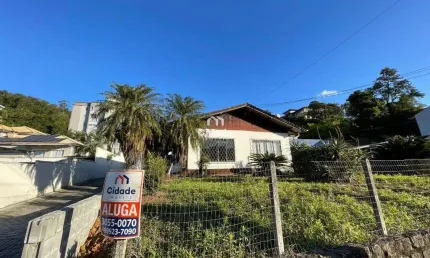 Casa com 5 quartos para alugar na 25 de Julho, 1480, Vila Nova, Jaraguá do Sul por R$ 4.500