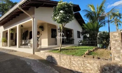 Casa com 4 quartos para alugar na João Januário Ayroso, 2820, Jaraguá Esquerdo, Jaraguá do Sul por R$ 6.000