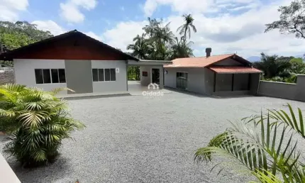 Casa com 4 quartos à venda na Domingos Rosa, 1270, Boa Vista, Jaraguá do Sul por R$ 950.000