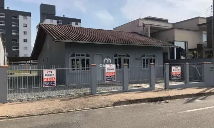 Casa com 3 quartos para alugar na Camilo Andreata, 326, Barra do Rio Cerro, Jaraguá do Sul por R$ 3.800
