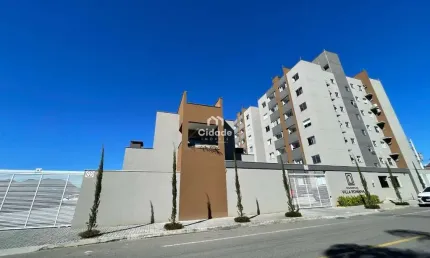 Apartamento com 2 quartos para alugar na Carlos Zemke, 243, Rau, Jaraguá do Sul por R$ 2.800
