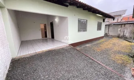 Casa com 2 quartos para alugar na Victor Rosemberg, 367, Vila Lenzi, Jaraguá do Sul por R$ 1.700