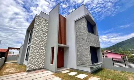 Casa Alto Padrão para Venda em Garopaba, Síriu, 3 dormitórios, 2 suítes, 3 banheiros, 1 vaga