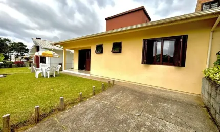 Casa para Venda em Garopaba, Ambrósio, 3 dormitórios, 2 banheiros, 1 vaga
