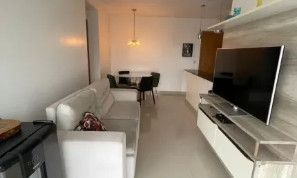 ALUGO APARTAMENTO MOBILIADO ED TORRE PARNASO - 02 QUARTOS - ANDAR ALTO - 01 VAGA