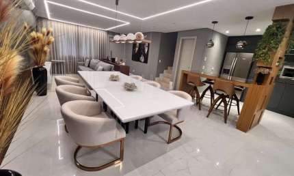 Casa com 3 quartos à venda na Avenida Senador Salgado Filho, Uberaba, Curitiba