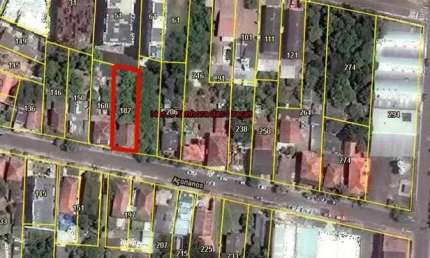 Terreno à venda na Rua Açorianos, 182, Nossa Senhora das Graças, Canoas por R$ 235.000