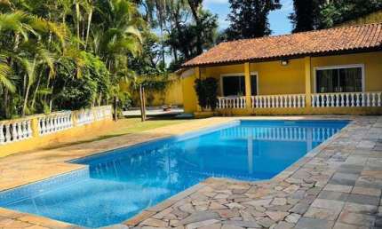 CASA DE VERANEIO - 5.000m2 DE TERRENO -CONDOMÍNIO FECHADO EM ATIBAIA