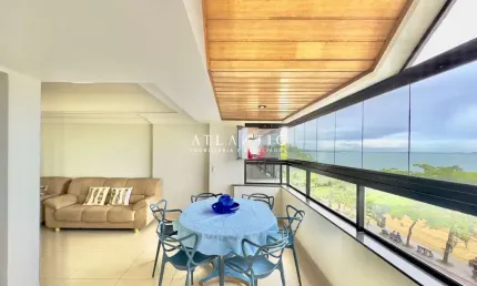 Apartamento grande, de três quartos, frente mar, Praia de Beverly Hills!
