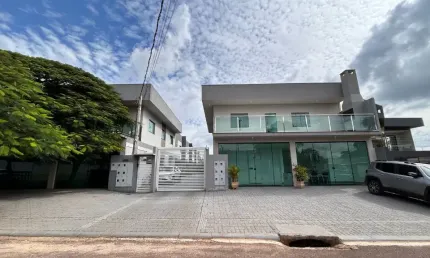 Lindo sobrado de 134 m2 em condomínio fechado no santa felicidade em cascavel