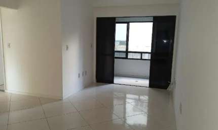 Apartamento no Costa Azul de 3/4 Excelente Oportunidade.