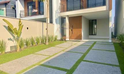 Casa à venda no Universitário, Tijucas 