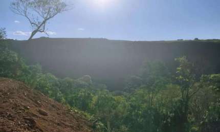 Fazenda à venda na Vereador Dinarte de Almeida Garrett, 201, Centro, Balsa Nova, 20000 m2 por R$ 650.000