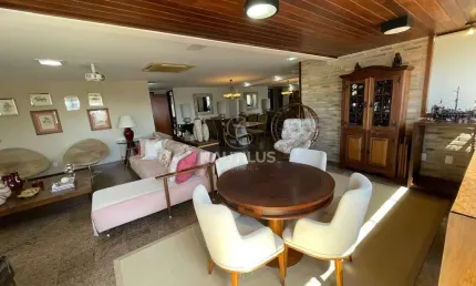 APARTAMENTO 3/4 COM 3 SUÍTES E 3 VAGAS DE GARAGEM NO TIROL.