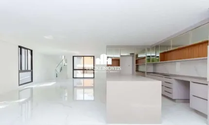 Casa em condomínio com 3 suítes e 4 vagas. campo comprido