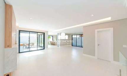 Casa em condominio com 290m² com 3 suítes e 4 vagas. Tanguá