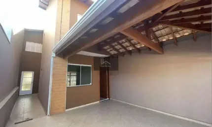 Casa com 3 quartos à venda no Jardim Adriana, Indaiatuba  por R$ 550.000
