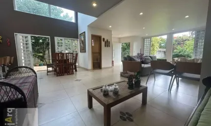 Vargem Grande - Vendo duas casas e terreno com RGI, plano, com duas frentes