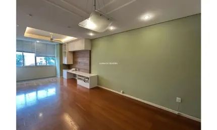 Apartamento 3 dormitórios na Venâncio Aires próximo ao HPS.