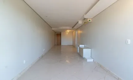 Apartamento no Petrópolis 3 dormitórios com 1 suíte vaga dupla de garagem na Ferreira Viana.