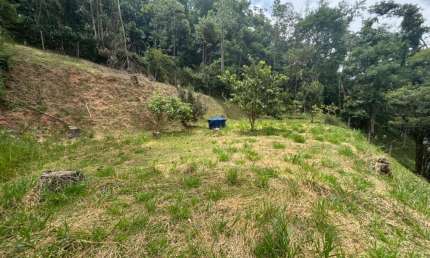 Terreno Pessegueiros 930 m² Frontal Rodovia Santos Dumont - Rio Bahia