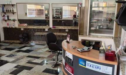 SALÃO COMERCIAL A VENDA / RECEPÇÃO / 2 SALAS / 1 SALÃO / 3 WC / BAIRRO ALTO