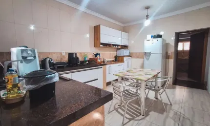CASA À VENDA | 3 QUARTOS | CHURRASQUEIRA | MONTE ALEGRE