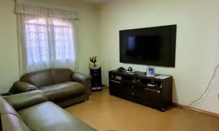 Sobrado com 3 Qto. Vila Resende: Oportunidade Incrível para Morar ou Investir.