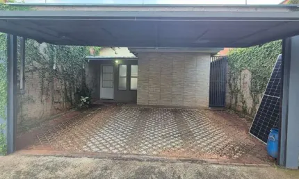 Casa a venda 2 quartos, 1wc, sala, cozinha, ar cond, aquecedor e painel solar