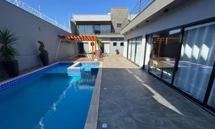 4 suítes, piscina com hidro, academia, espaço gourmet e muito mais
