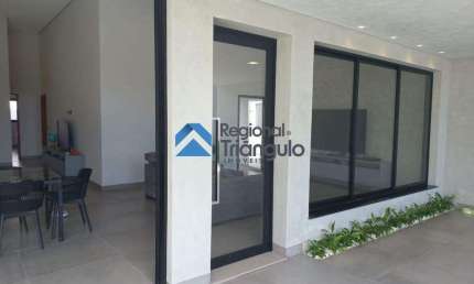 Casa à venda, 3 quartos, 2 suítes, 4 vagas, Residencial Beira Rio I - Itumbiara/GO