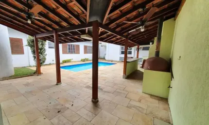 UM ACHADO! TÉRREA EM RUA FECHADA na Granja Julieta!